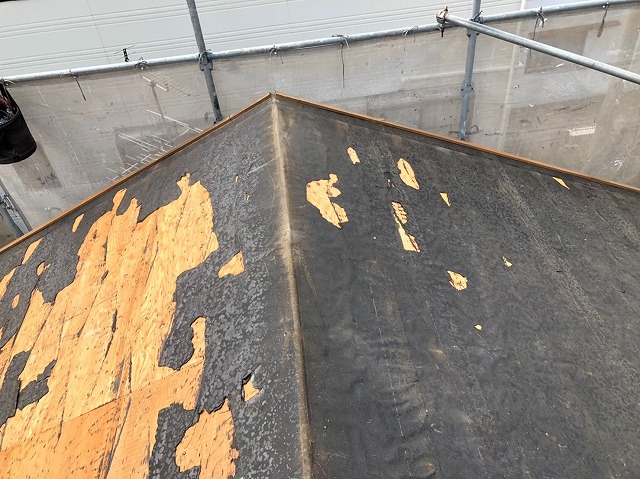 奈良市のカラーベスト屋根の屋根材撤去