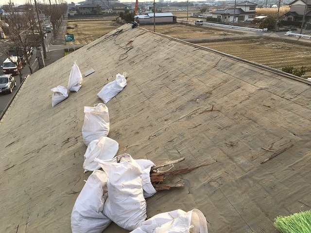香芝市の和瓦屋根の葺き土撤去