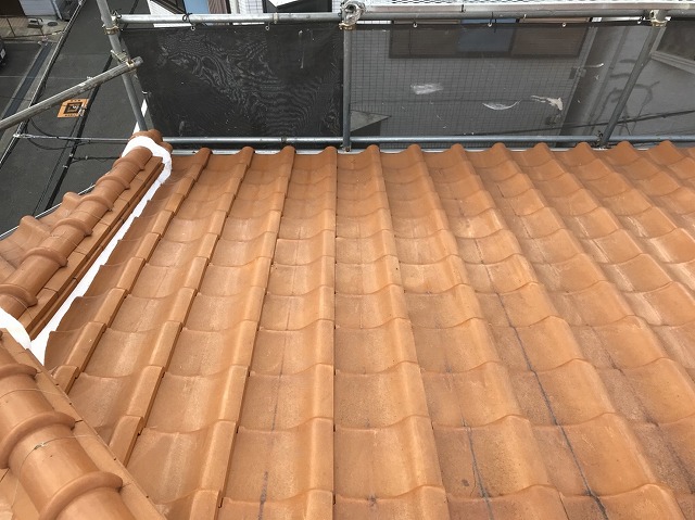 工事前の茶色の和瓦屋根