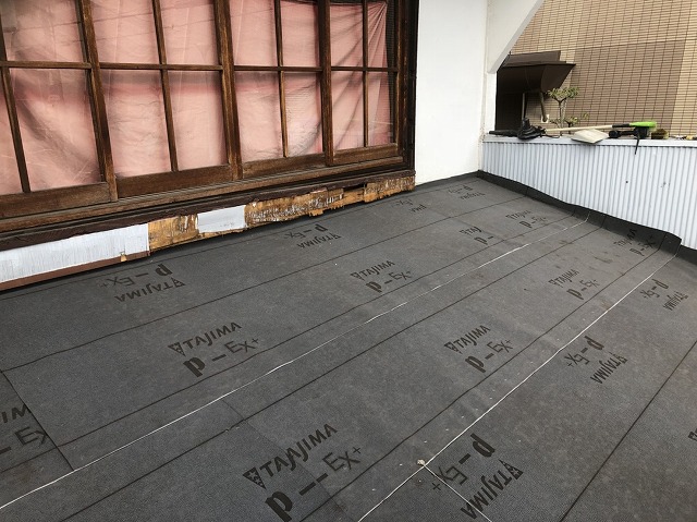 奈良市　トタン波板　防水紙設置