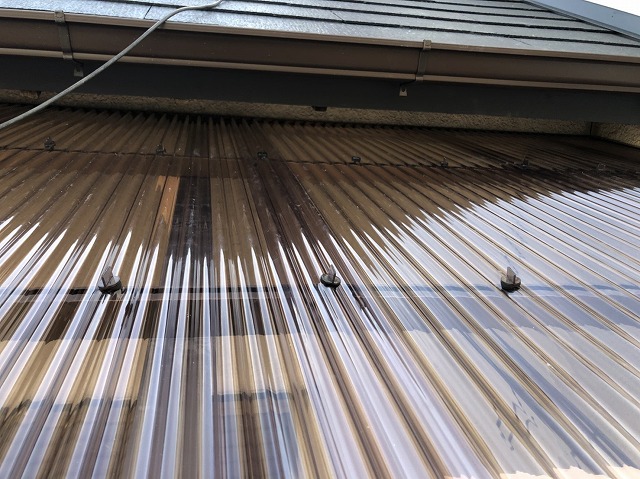 ポリカ波板設置後の屋根