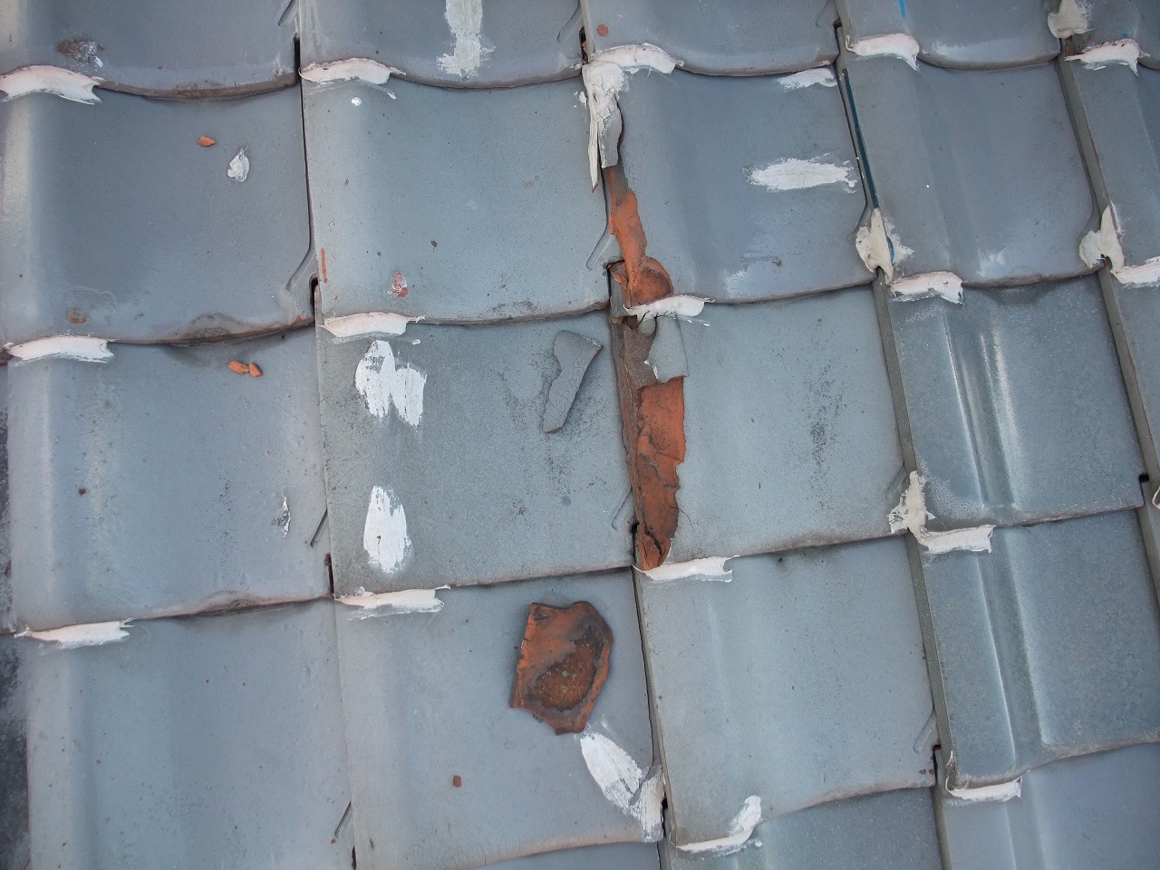 奈良市中山町で無料点検、傷んだ下屋根