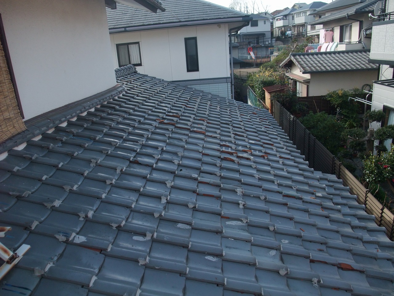 奈良市中山町で無料点検、傷んだ下屋根