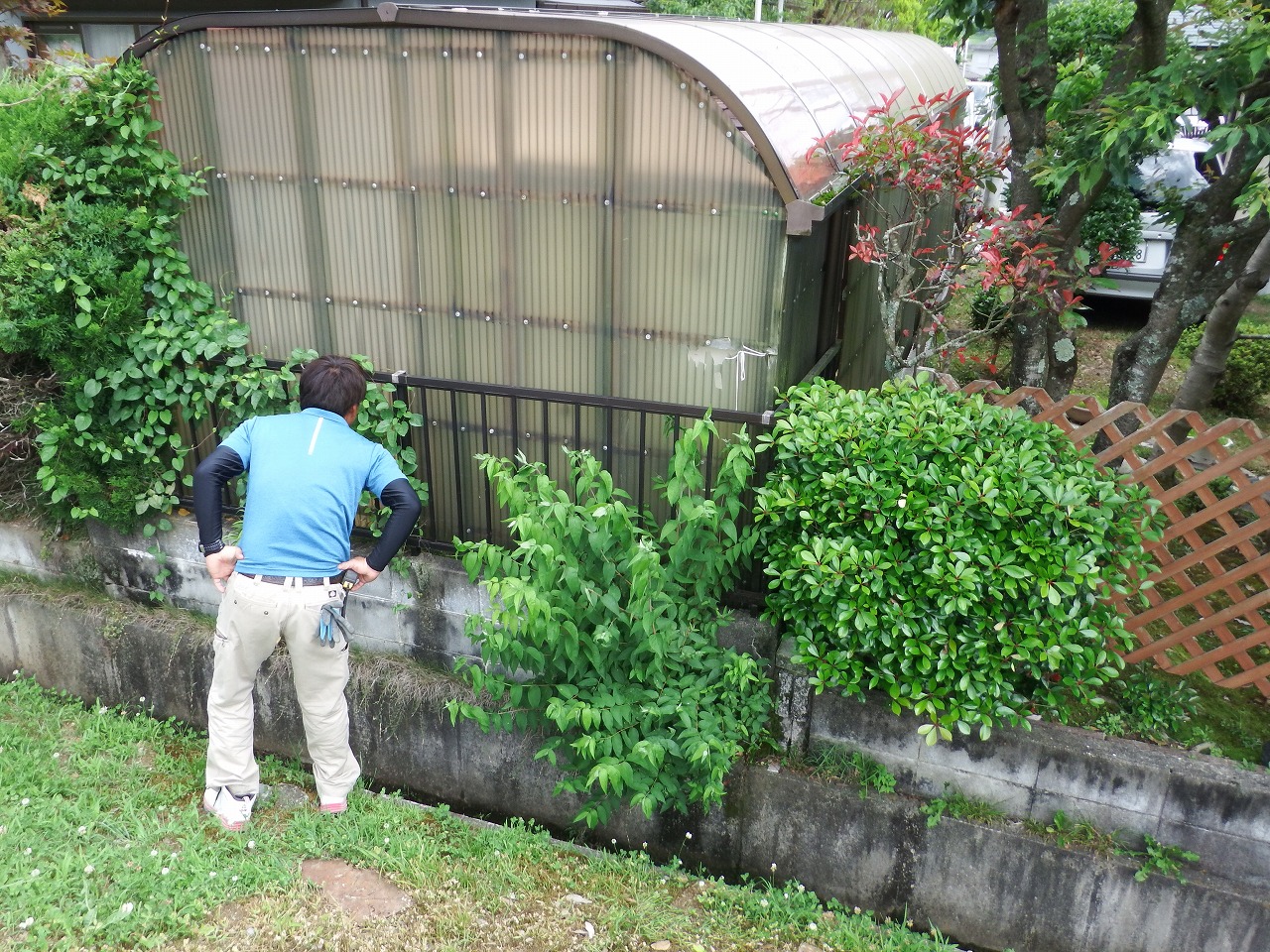 奈良市都祁のお宅で外構工事のための現場調査、カーポート