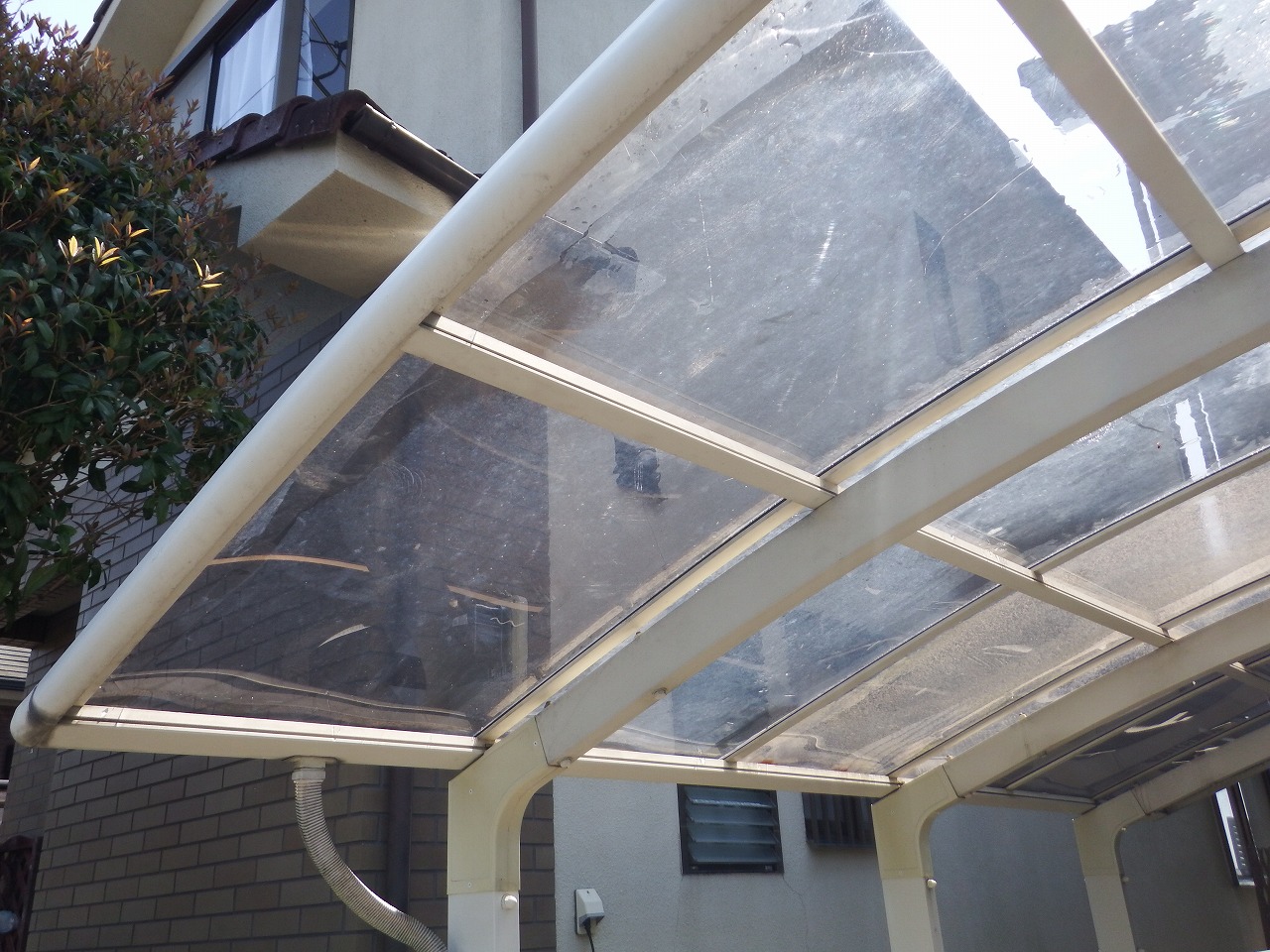 奈良市で屋敷町のカーポート屋根再調整作業完了！