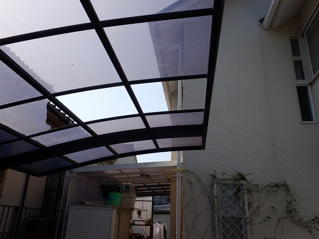 奈良市の強風で破損したカーポート屋根