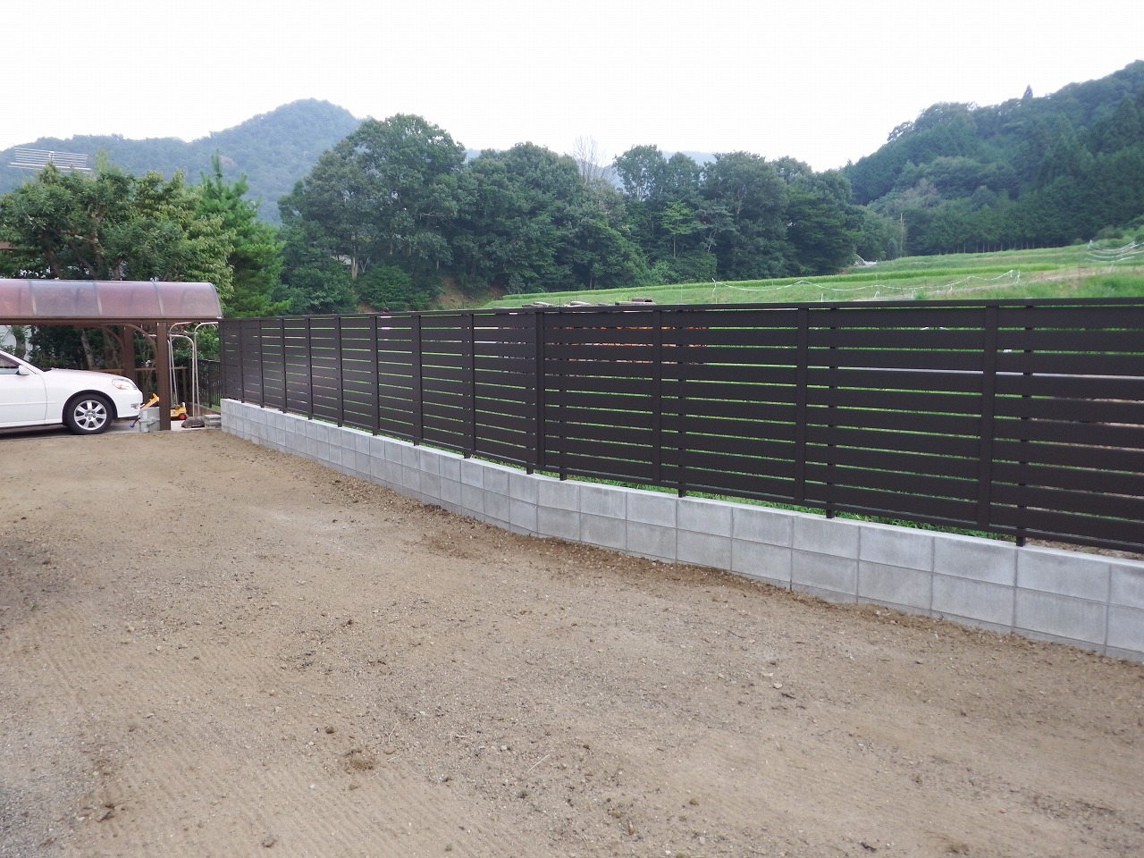 奈良市都祁の庭のフェンス設置