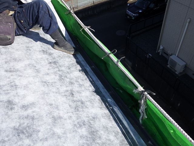 奈良市東登美ケ丘のカバー工法による屋根工事、ゼロスターター設置