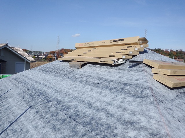 奈良市東登美ケ丘のカバー工法による屋根工事、屋根材はスーパーガルテクト