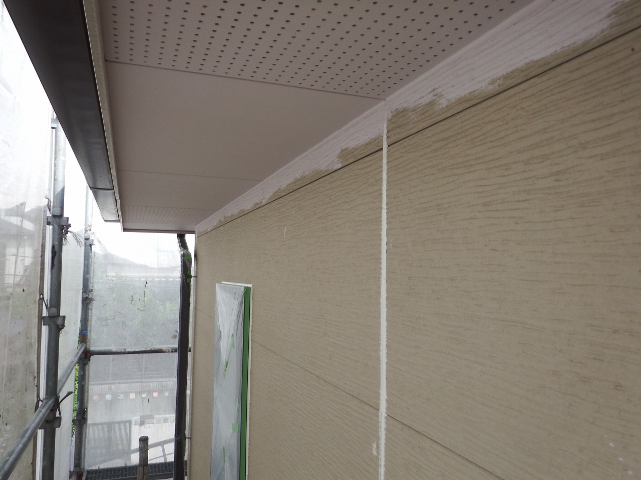 生駒市の外壁塗装工事、軒天塗装