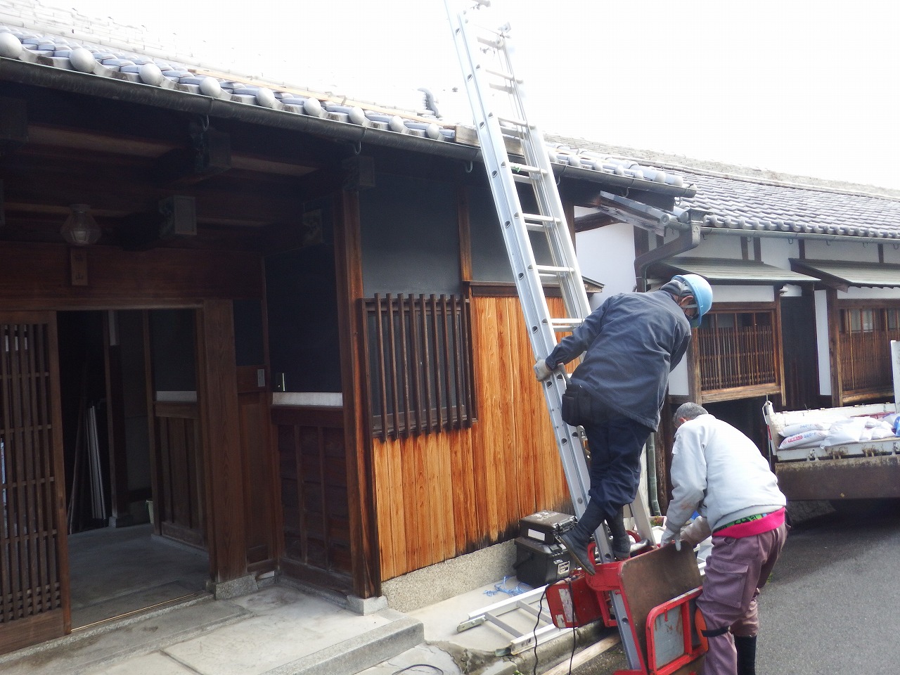 奈良市の谷板金交換工事、開始