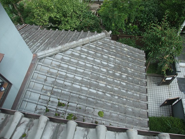 瓦を剥がす前の屋根