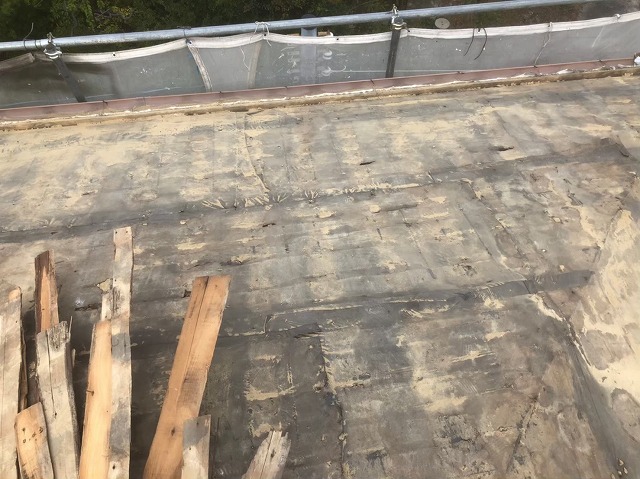 斑鳩町で瓦屋根下地の野地板（バラ板）の状態とメンテナンス方法