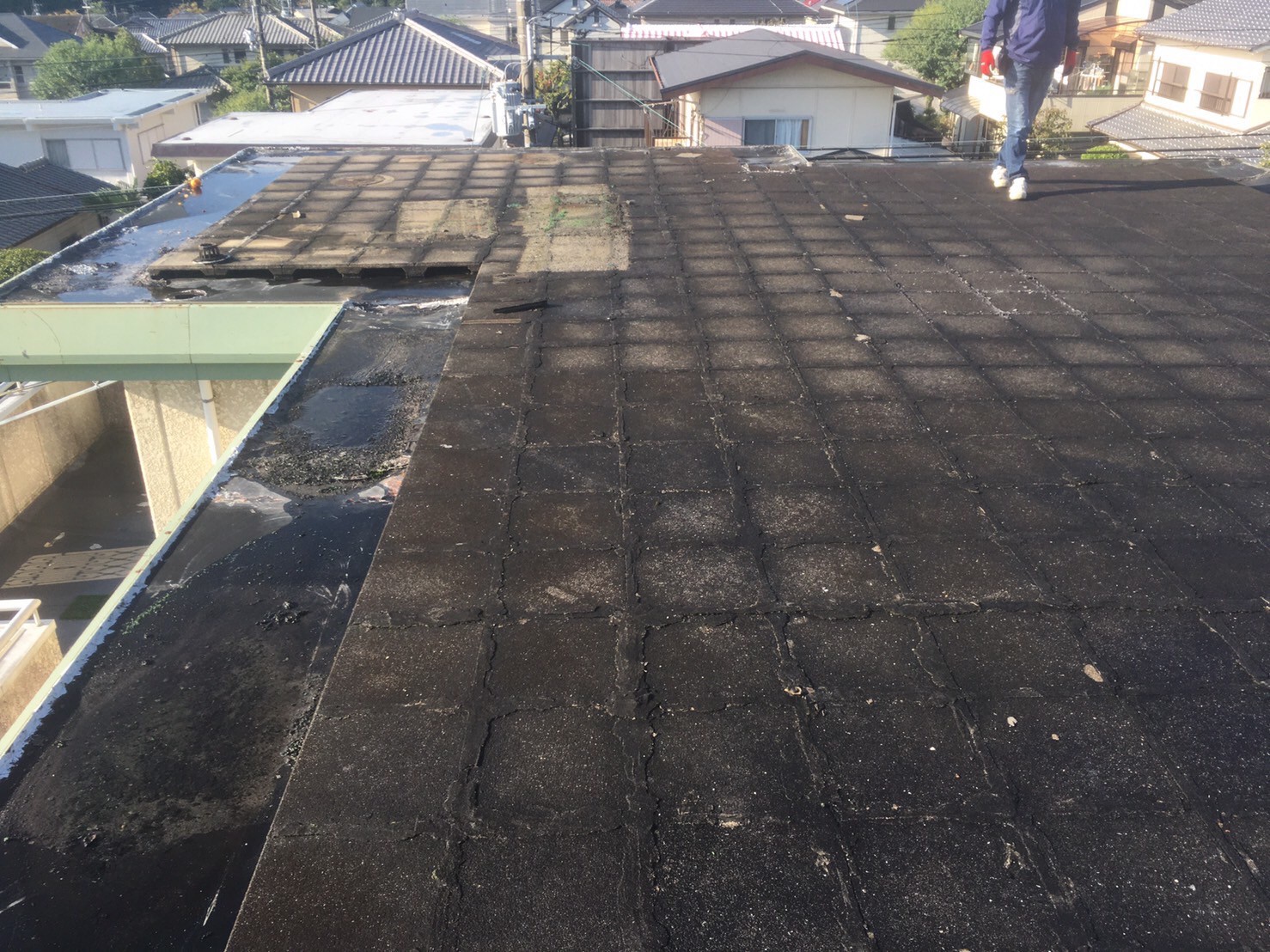 生駒市の陸屋根防水工事、ケレン