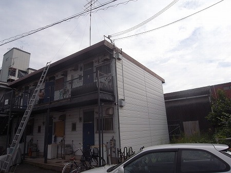 香芝市のハイツ全景