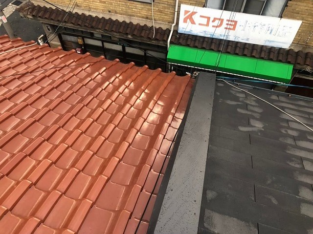 奈良市の屋根の取り合い板金完成