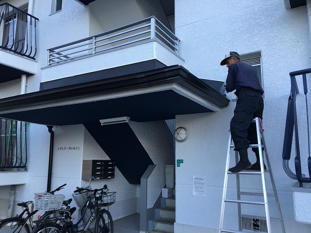 奈良市のマンションの雨樋リフォーム完成