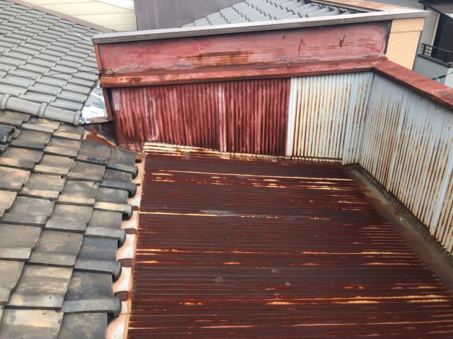 奈良市　粘土瓦　パラペット付き　屋根修理の安心無料点検