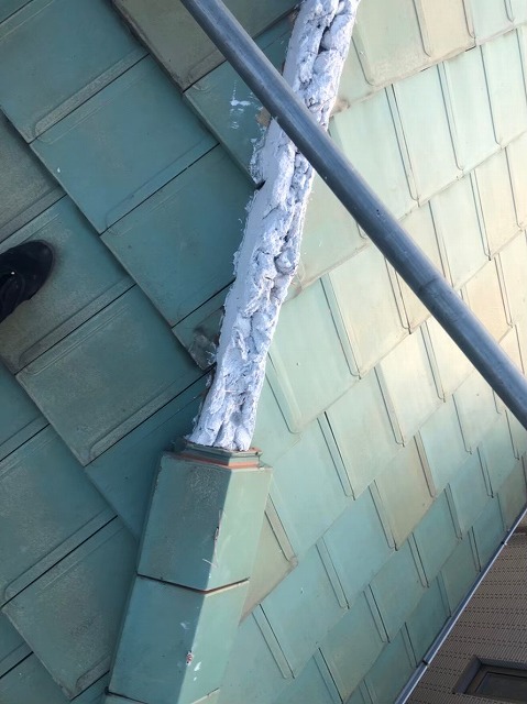 橿原市　平板瓦屋根　漆喰
