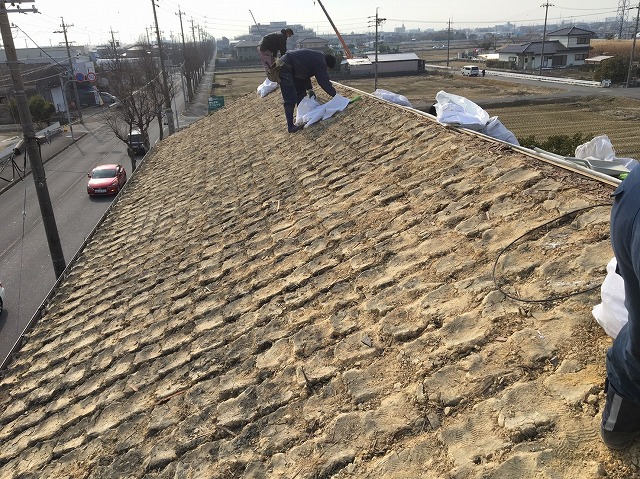 香芝市の和瓦屋根の土葺き瓦撤去