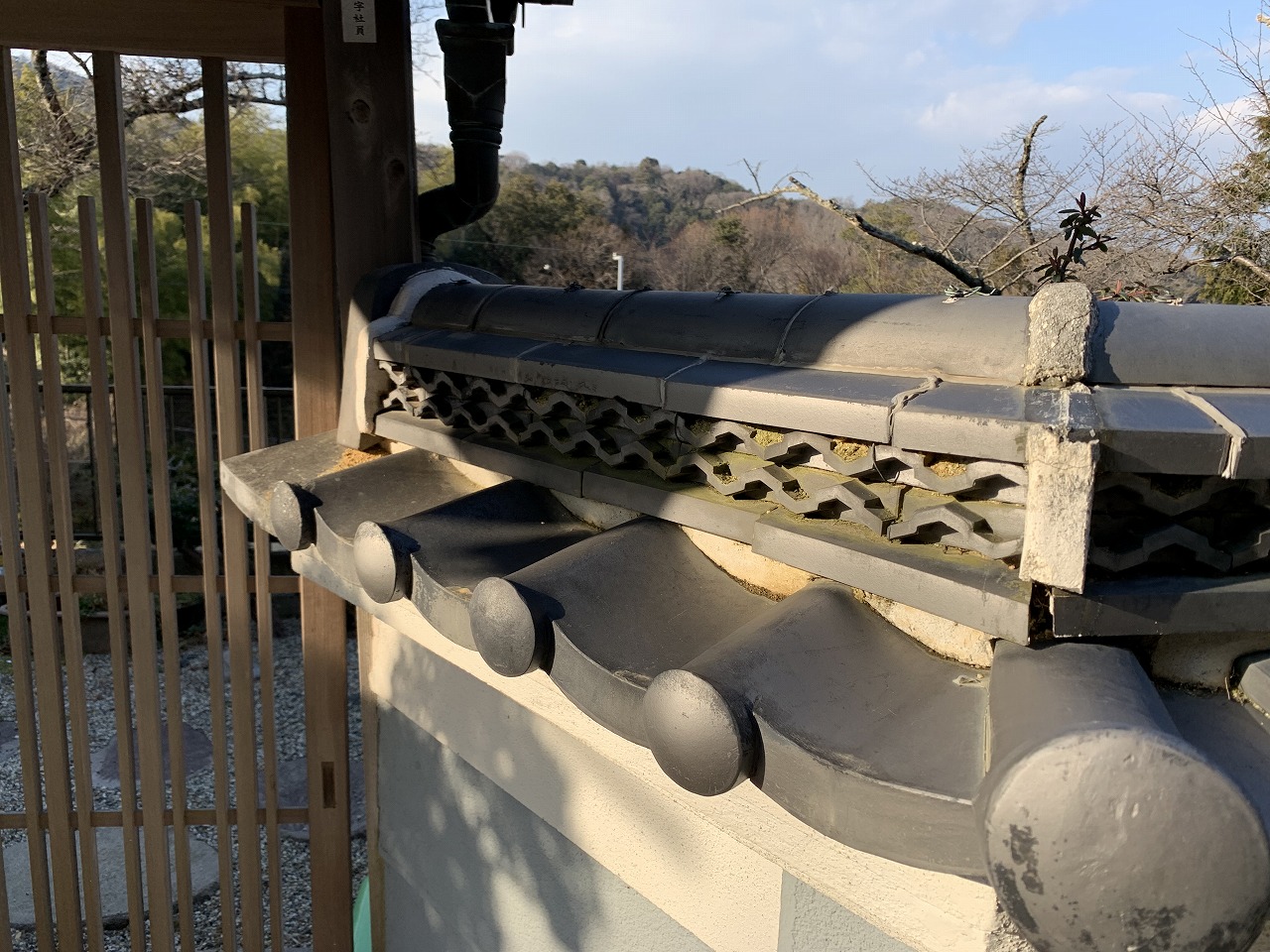 平群町擁壁松川