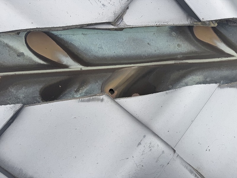 谷銅板板金穴あき