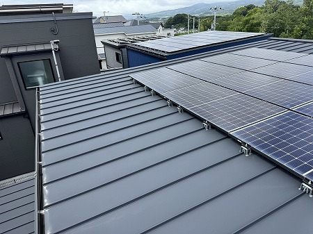 太陽光パネル全景