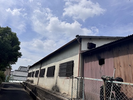 倉庫建物の外観全体