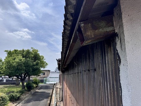 軒先と外壁取り合い部