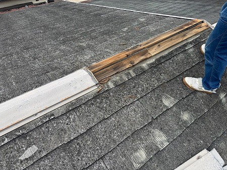 棟板金撤去後の下地