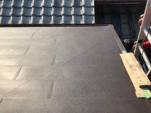 ガルテクト設置で屋根完成