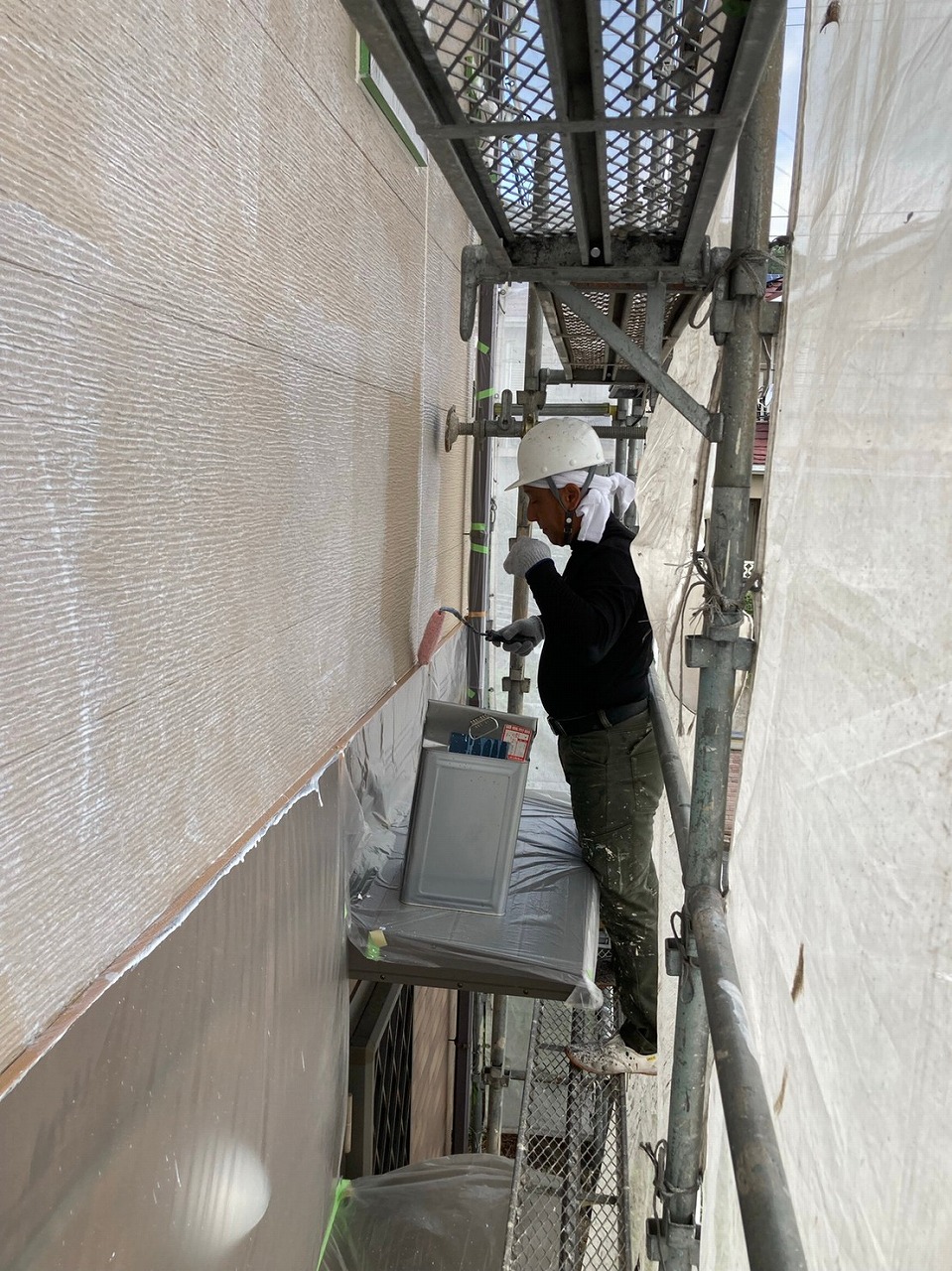 生駒市で雨樋・鼻隠し・水切りなど建物の付帯部分は外壁塗装と一緒に